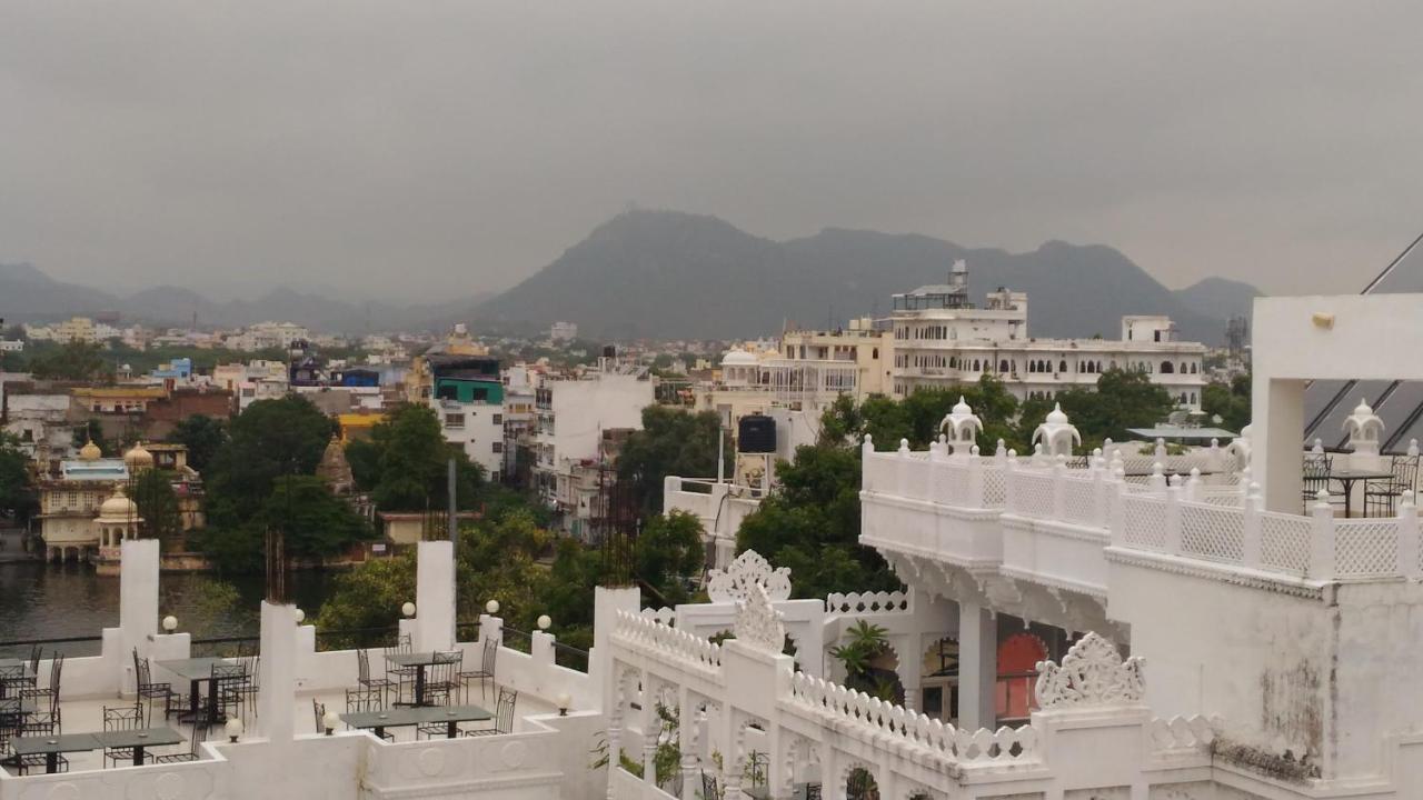 Hotel Ishwar Palace Udajpur Exteriér fotografie